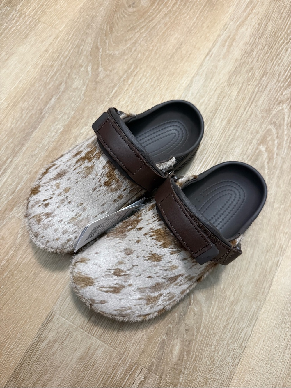 NWT Crocs Crafted Pony Hair Clog Women's 6 Men's 4 Espresso - Picture 3 of 5
